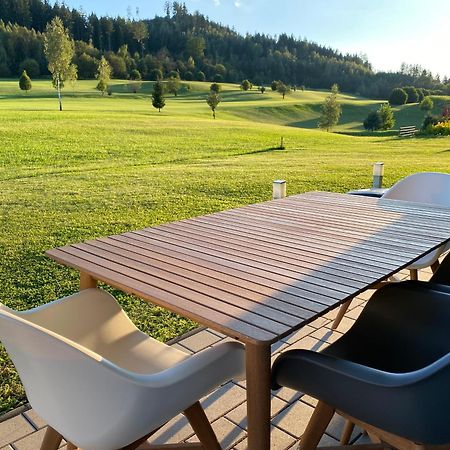 Golf Residenz Längsee Sankt Georgen am Längsee Exterior foto